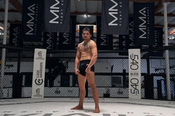 KO Brutal Jeka Saragih Bikin Lawan Bungkam  Indonesia Unjuk Gigi di UFC