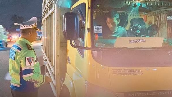 Ditlantas Polda Jambi Tindak 6 Truk Batu Bara yang Melanggar 