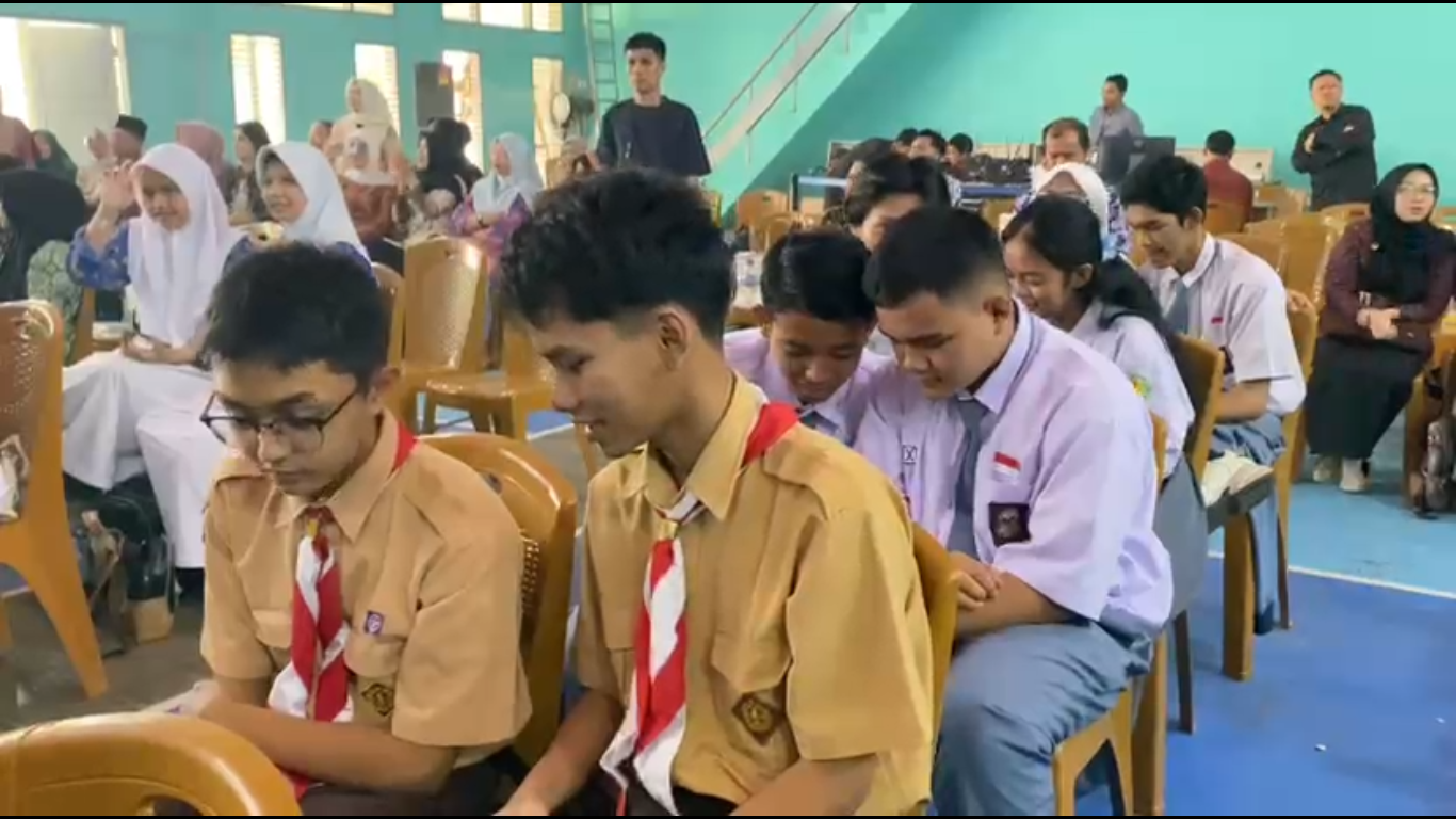 Maxim dan Disdik Jambi Gelar Maxim Quiz English Brain di SMKN 2 Kota Jambi