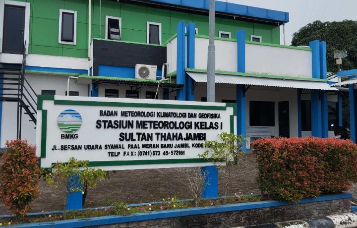 Potensi Cuaca Ekstrim, BMKG Himbau Masyarakat Jauhi Wilayah Terbuka