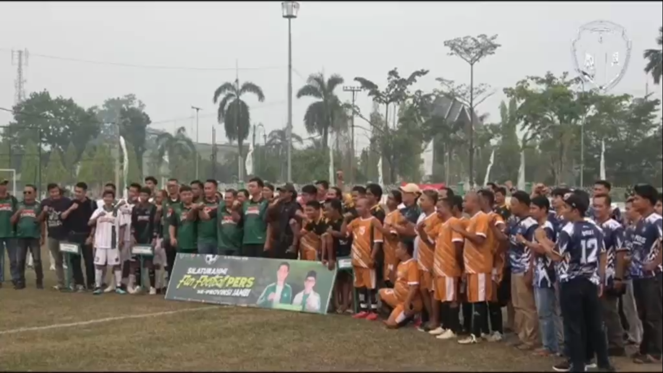 Bupati Fadhil Arief Buka Fun Football Pers se-Provinsi Jambi 2026