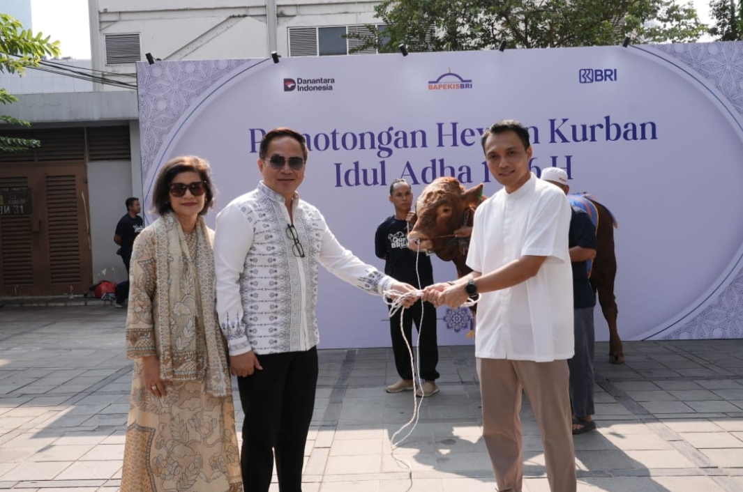 Semangat Berbagi Idul Adha 1446 H, Bapekis dan Karyawan BRI Salurkan 961 Hewan Kurban untuk Masyarakat