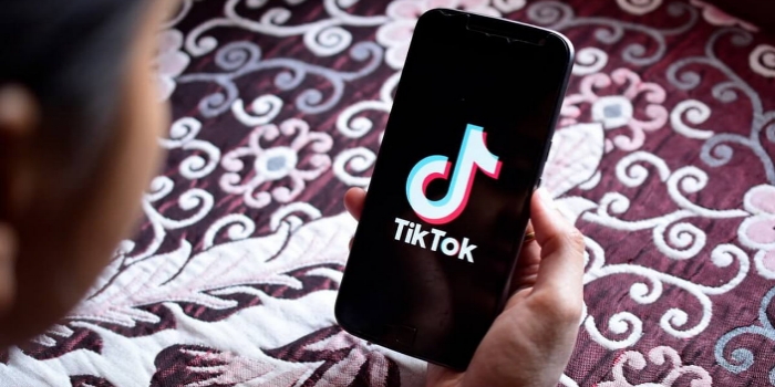 TikTok Hiburan Tanpa Batas yang Membuat Lalai Akan Waktu 