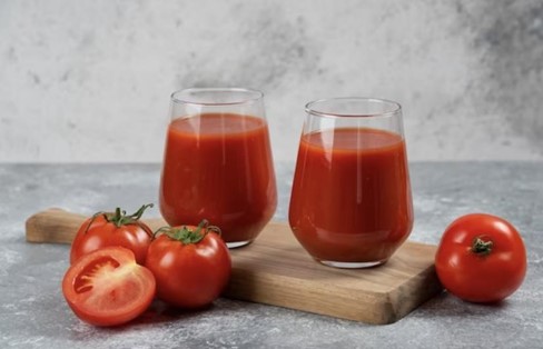  Jus Tomat dan Sejuta Manfaat, Salah Satunya Membuat Wajah Berkilau!