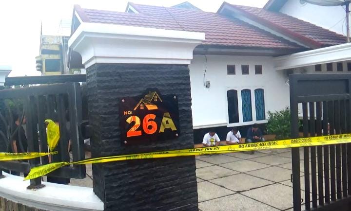 Polisi Lakukan Olah TKP Perampokan Disertai Pembunuhan di Talang Bakung