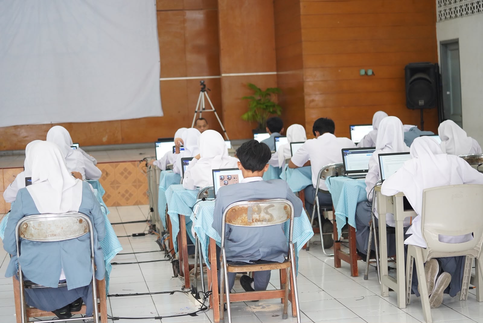 Kemenag Catat 495 Ribu Siswa Madrasah Mulai Ikuti AN dan TKA