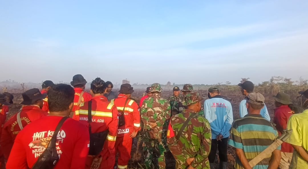 Helikopter BNPB Bantu Pemadaman Karhutla di Muaro Jambi