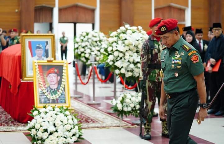 Panglima TNI Pimpin Upacara Pemakaman Letnan Jenderal TNI (Purn) Doni Monardo