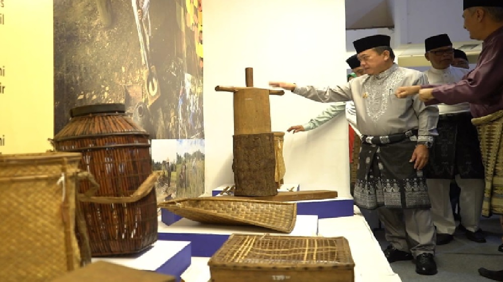 Pameran Koleksi Ethnografi di Museum, Gubernur Al Haris : Jambi Sangat Kaya dengan Peninggalan Budaya