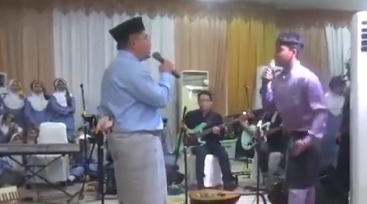 Meriahkan HUT Kota Jambi, Ketua DPRD Kota Jambi Bawakan Lagu Mardua Holong 