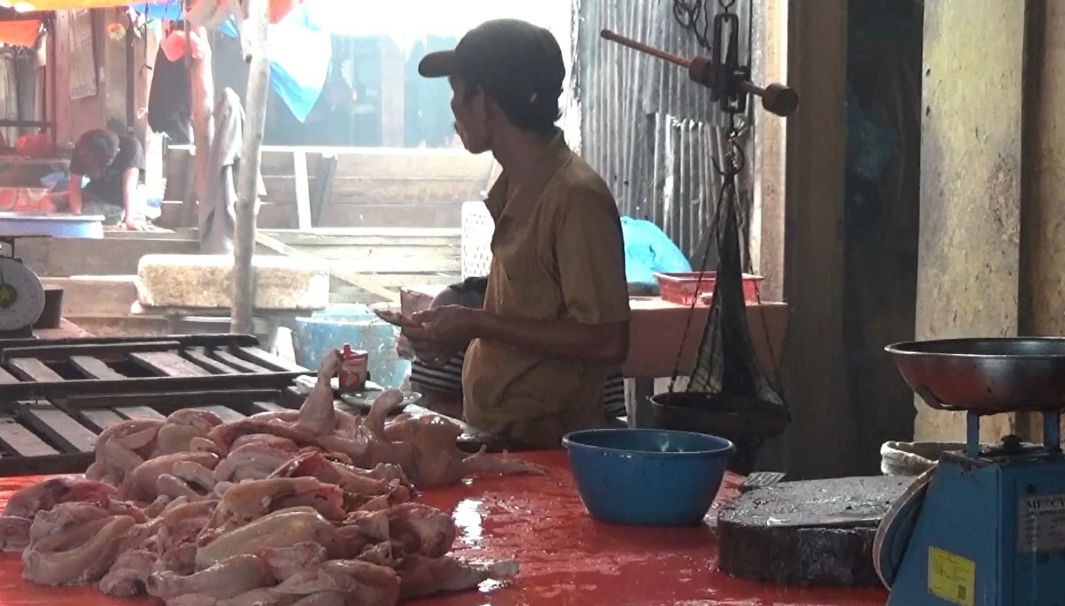 Stock Ayam Potong Banyak Namun Penjualan Justru Sepi