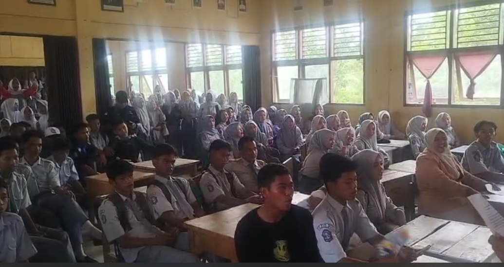 Siswa SMKN 7 Tanjab Barat Tuntut Perbaikan Sarana, Pihak Sekolah Gelar Mediasi