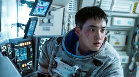 D.O. EXO Berperan Sebagai Astronaut Tunggal dalam Film 