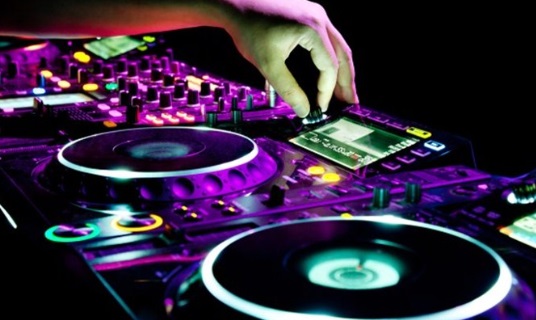 Musik DJ: Meningkatkan Hormon Kebahagiaan dan Mendukung Kesehatan Emosional