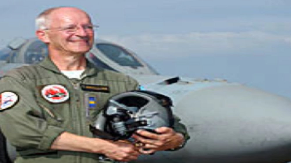 Tanggal 2 Juni, Peringatan Misi Pertama Astronot Claude Nicollier di Antariksa 