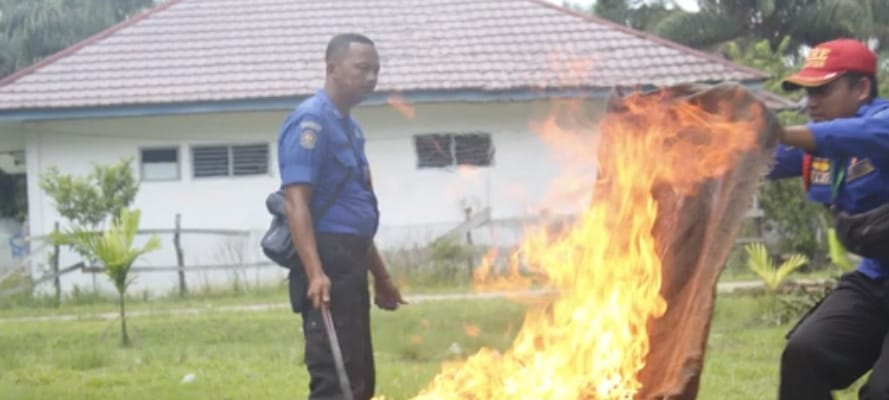 Disdamkar Muaro Jambi Sosialisasi dan Edukasi Masyarakat Dalam Penanggulangan Kebakaran