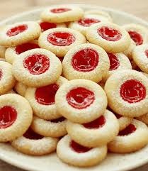 Thumbprint Strawberry Lumer dan Renyah, Ide Isi Toples Lebaran yang Praktis