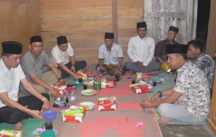 Sahur Pertama PJ Bupati Muaro Jambi di RT 12 Desa Pematang Gajah