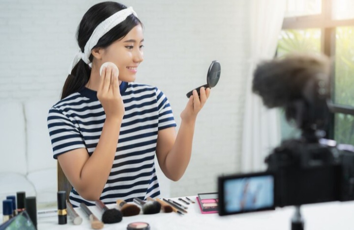 Glaze Look Tanpa Ribet: Cushion yang Bikin Kulit Auto “Hidup” Seharian