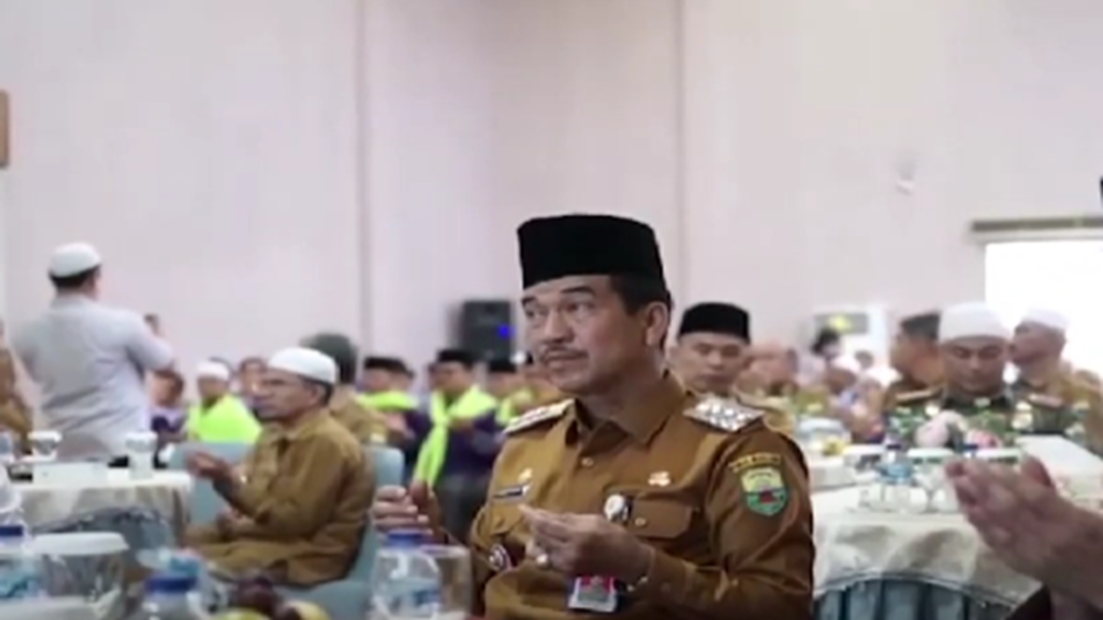 PJ Bupati Raden Najmi Melepas Calon Jemaah Haji Kabupaten Muaro Jambi