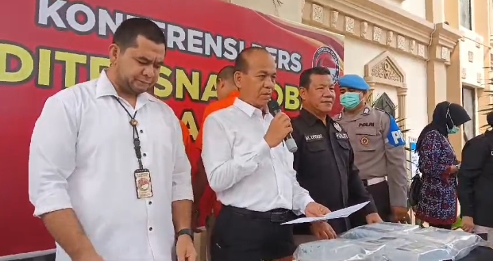 Dikendalikan Napi di Lapas Medan, Polisi Tangkap 2 Kurir Berserta Barang Bukti 7 Kilogram Sabu