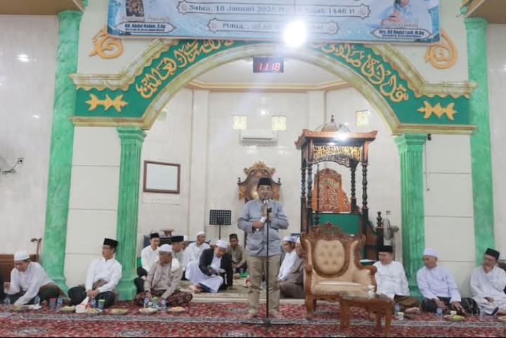 Hadiri Haul Ulama dan Peringatan Isra Mi'raj Nabi Muhammad SAW, Bupati Anwar Sadat Serukan Peningkatan