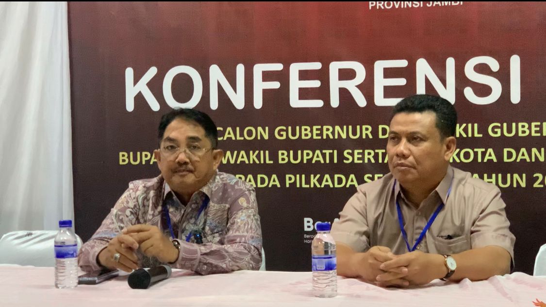 Bakal Calon Bupati dan Wakil Bupati Tanjab Barat Anwar Sadat-Katamso Jalani Pemeriksaan Kesehatan