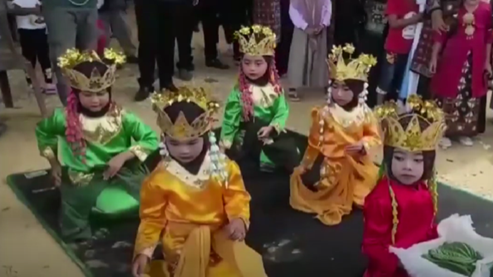 Raden Najmi PJ Bupati Membuka Kegiatan Gebyar Hari Anak Nasional PAUD di Bahar Utara