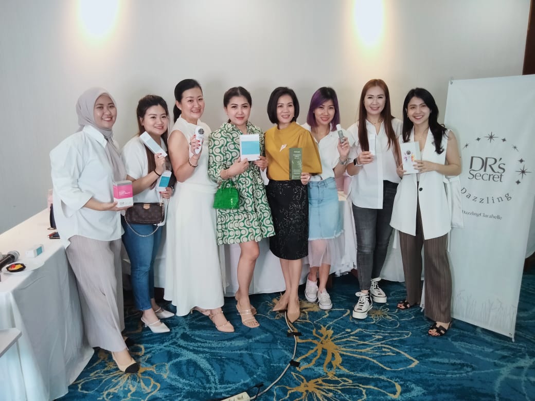 Dazzling Clarabelle Adakan Pelatihan Kecantikan, Untuk Mendukung Semua Wanita Lebih Percaya Diri