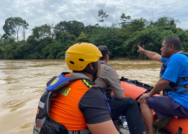 Perahu Tabrak Kayu Di Sungai Batang Pelepat, Tiga Orang Selamat dan Satu Orang Masih Hilang