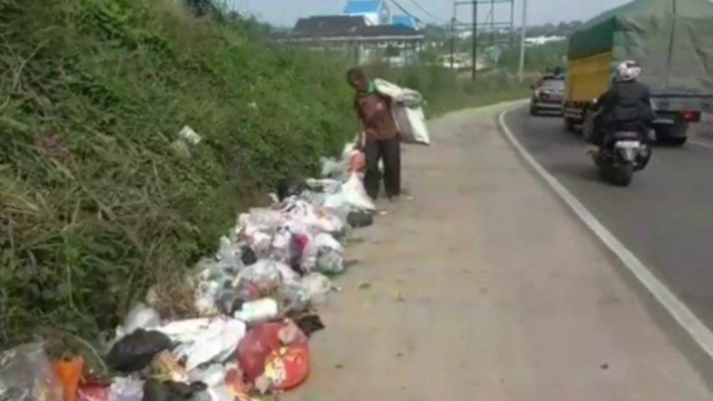 Dinas Lingkungan Hidup Kota Jambi Temukan 90 Tempat Sampah Liar