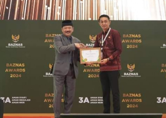PJ Bupati Muaro Jambi Bachyuni Raih Penghargaan Kepala Daerah Pendukung Pengelolaan Zakat Terbaik 2024