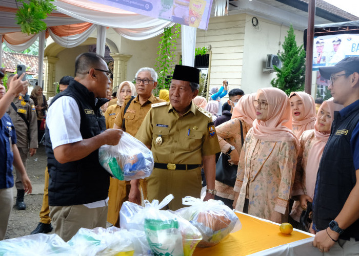 Wagub Abdullah Sani Buka Bazar Ramadan DWP Provinsi Jambi