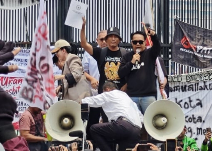 Sinyal Hilang di Depan Gedung DPR RI, Jurnalis Kesulitan Kirim Berita Saat Meliput Aksi Demo