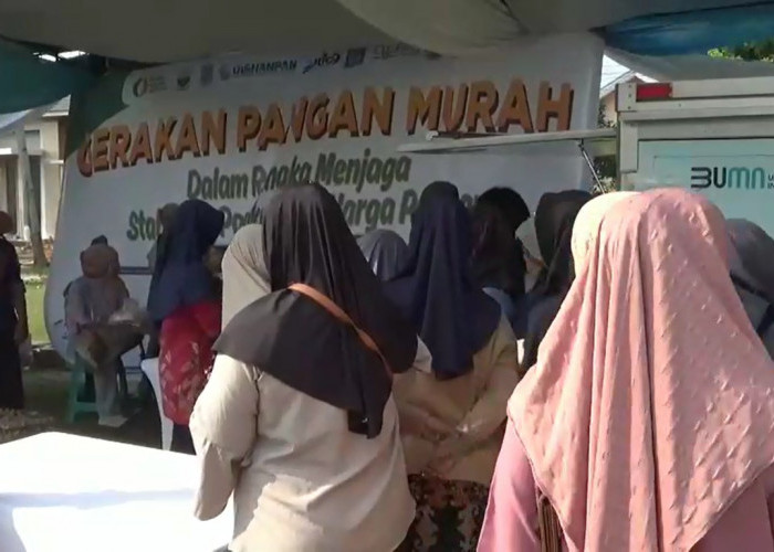 Warga Serbu Gerakan Pangan Murah di Lapangan Ki Bajuri, Harga Bahan Pokok Lebih Terjangkau