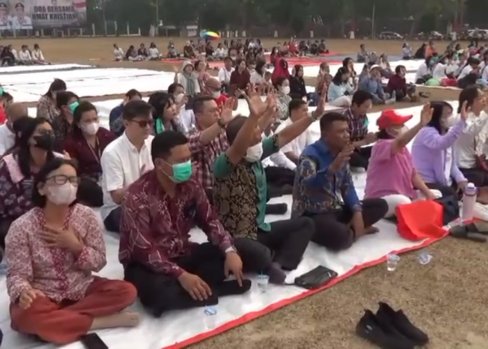 Ratusan Umat Kristiani Jambi Gelar Doa Bersama Memohon Hujan di Tengah Kabut Asap