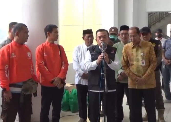 Gubernur Al Haris Salurkan 250 Paket Sembako dan Masker untuk Ojol Terdampak Kabut Asap