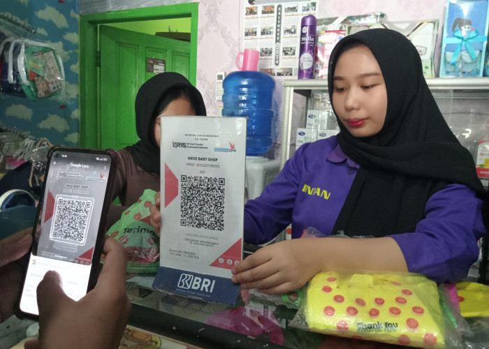 Belanja Praktis, Pakai QRIS, NKHZ Baby Shop Tumbuh Bersama QR Code BRI