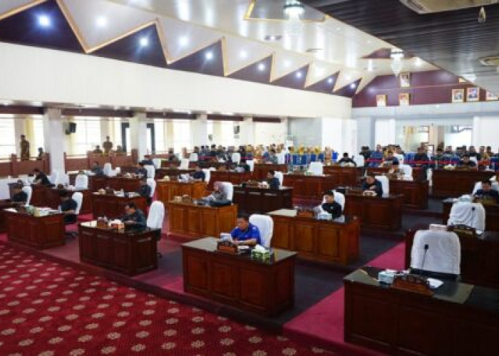 Bupati M. Syukur Sampaikan Tanggapan APBD 2025, Ini Jawaban Lengkapnya