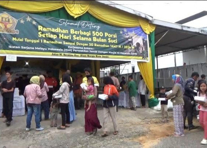 500 Paket Berbuka Puasa Gratis Dibagikan Setiap Hari di Kota Jambi