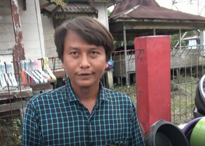 Momen 10 Muharam, Ibu-Ibu di Kuala Tungkal Antusias Berbelanja Barang Pecah Belah  