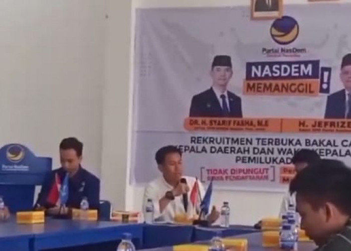 Tim Bakal Calon Wali Kota Jambi Iqbal Linus Mengambil Formulir Pendaftaran di Partai DPD Nasdem Kota Jambi