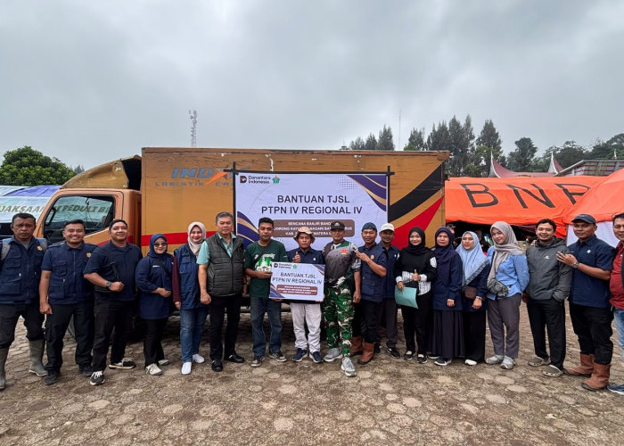 Hadir di Tengah Bencana, PTPN IV Regional IV Salurkan Bantuan untuk Warga Terdampak Banjir Bandang di Solok