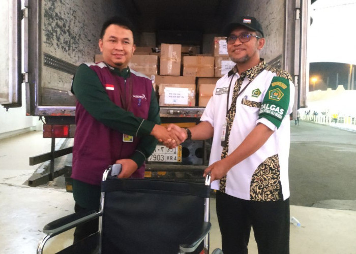 100 Kursi Roda Tiba di Bandara Madinah, Dukung Program Haji Ramah Lansia 