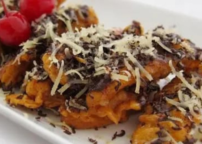 Cara Membuat Pisang Goreng Cokelat Keju yang Renyah dan Legit