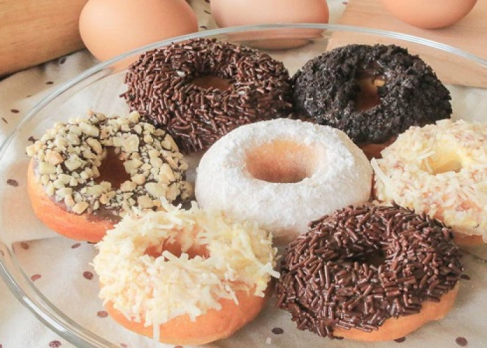 Donat Cemilan Manis Tinggi Kalori