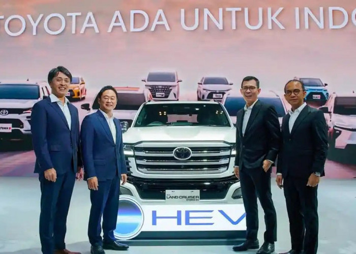 55 Tahun Berkarya di Indonesia, Toyota Resmi Meluncurkan Land Cruiser 300 Hybrid EV dan bZ4X Touring