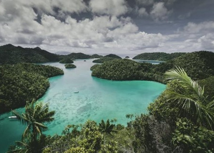 Raja Ampat, Papua: Surga Tersembunyi dengan 10 Fakta Menarik