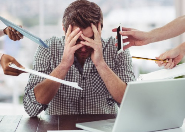 10 Cara Efektif Menghilangkan Stres Saat Bekerja