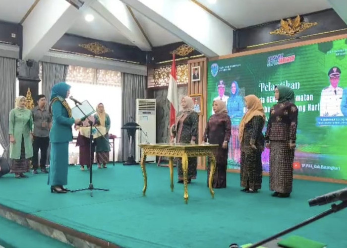 Zulva Fadhil Kukuhkan Empat Ketua TP PKK Kecamatan di Batang Hari